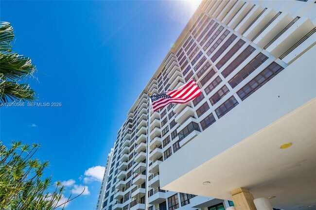 Building Photo - 600 Three Islands Boulevard