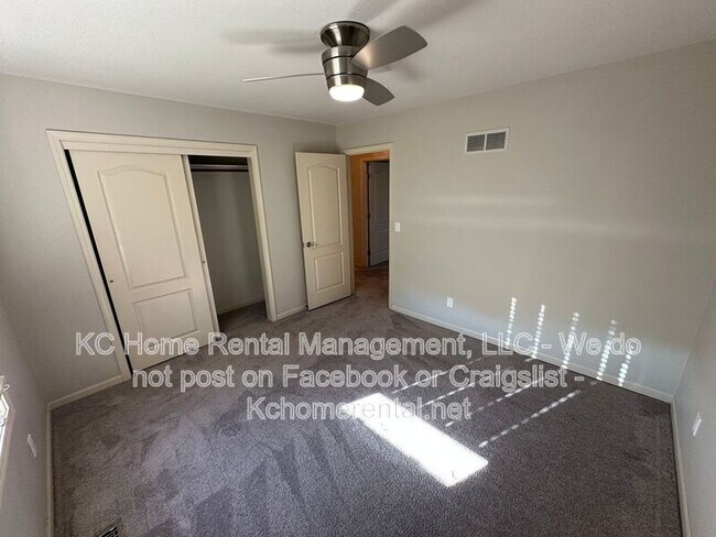 Building Photo - 9802 NW 72nd Terrace