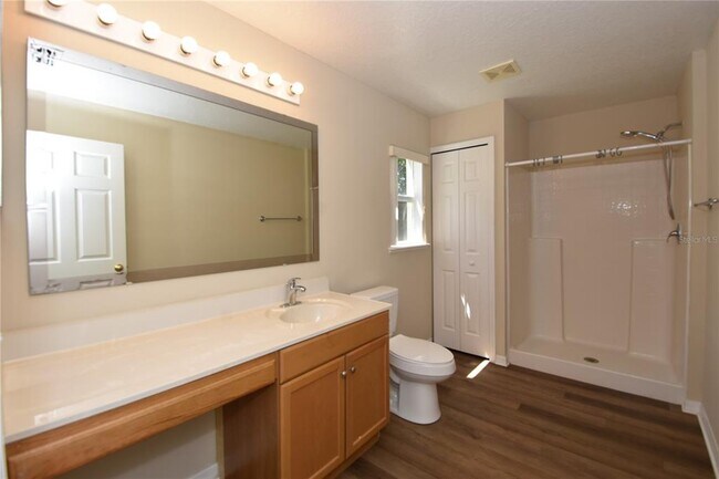 Building Photo - 37 Buttermill Dr