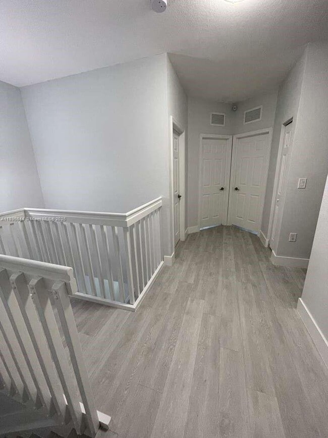 Building Photo - 4259 SW 164th Ct