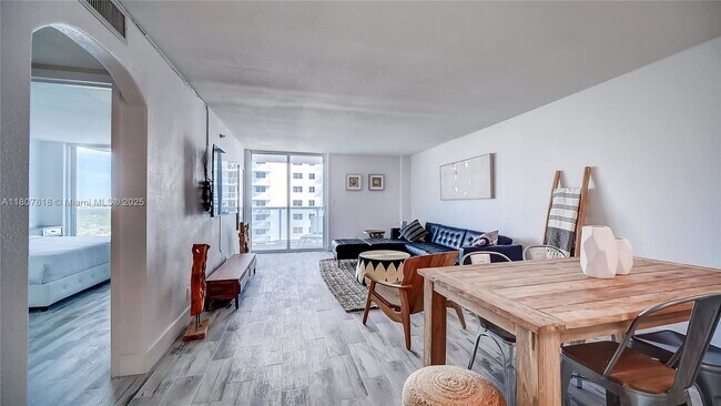 Building Photo - 2401 Collins Ave
