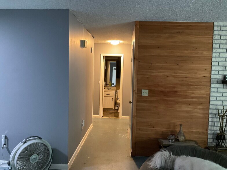 Building Photo - 58 Silver Ln