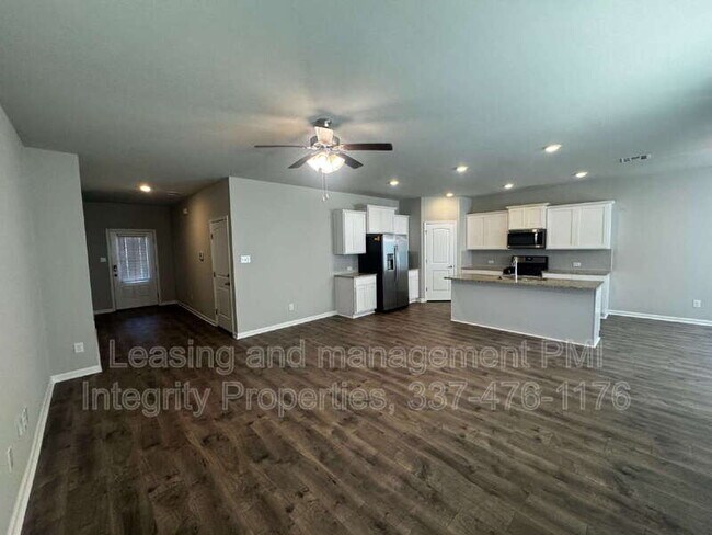 Building Photo - 115 Rue Chateau Royal Dr