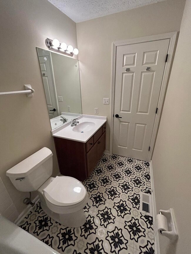 Building Photo - 3409 Gatewood Ct