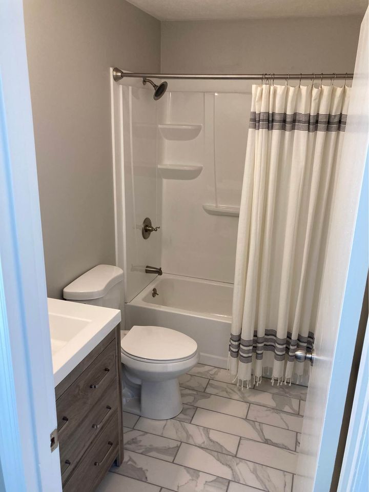 Building Photo - 610 River Rouge Dr, Unit A