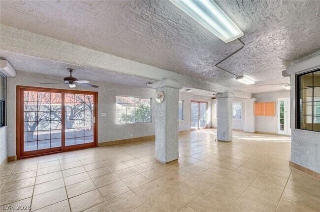 Building Photo - 904 Swift Bear St