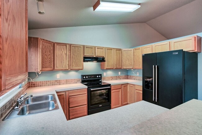 Building Photo - 3 Bedroom 2 Bath Ranch Style Home in Loveland