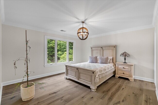 Building Photo - Your New Home Awaits