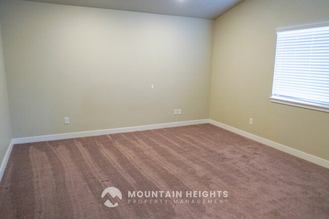 Building Photo - 862 W Cider Ct