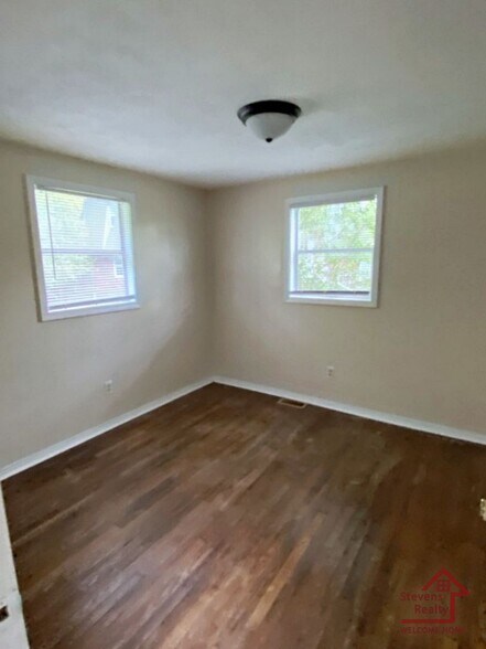 Building Photo - 25 N Franklin Ave