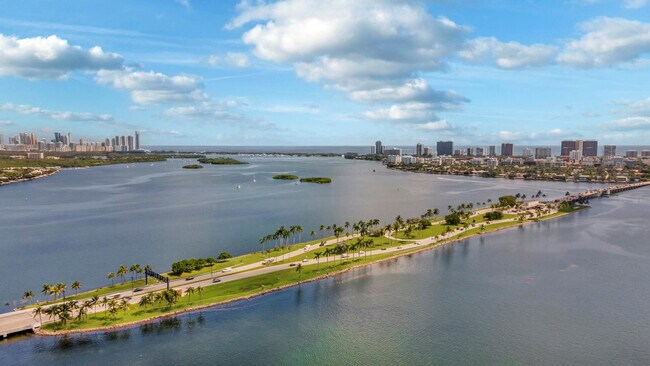 Building Photo - 11930 N Bayshore Dr