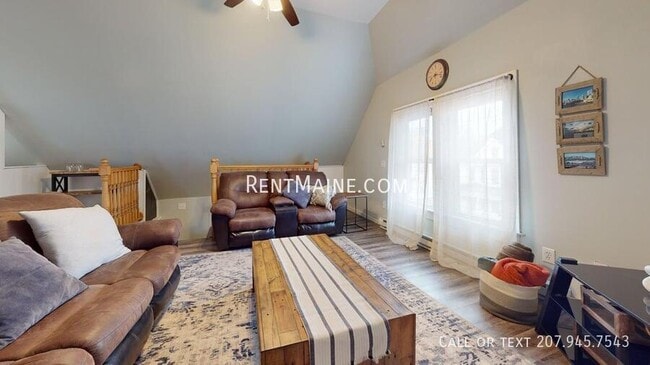 Building Photo - 94 Otis St