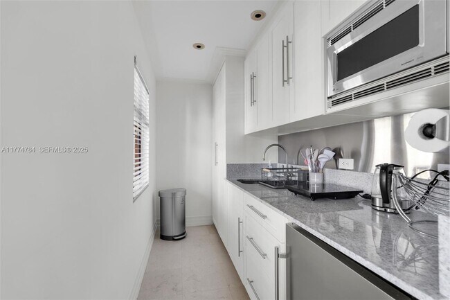 Building Photo - 9 Harbor Point