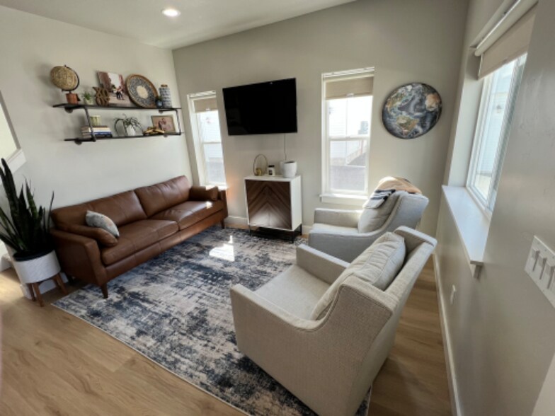 Building Photo - 465 N 30