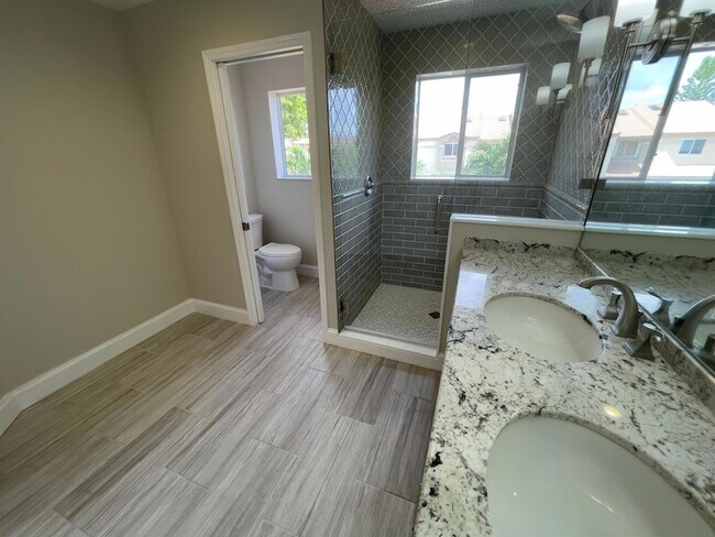 Building Photo - 6817 Via Regina