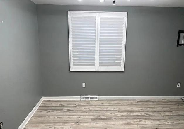 Building Photo - 120 Charter Oaks Dr