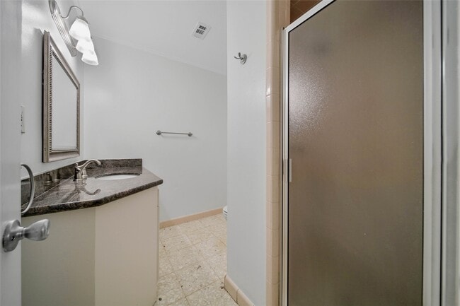 Building Photo - 1067 Lehman St