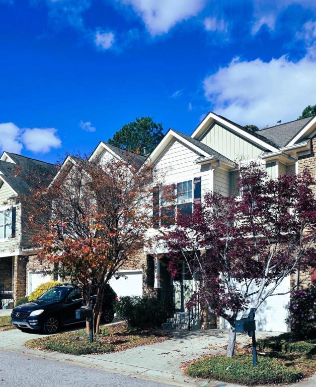 Primary Photo - 1006 Indigo Ridge Pl