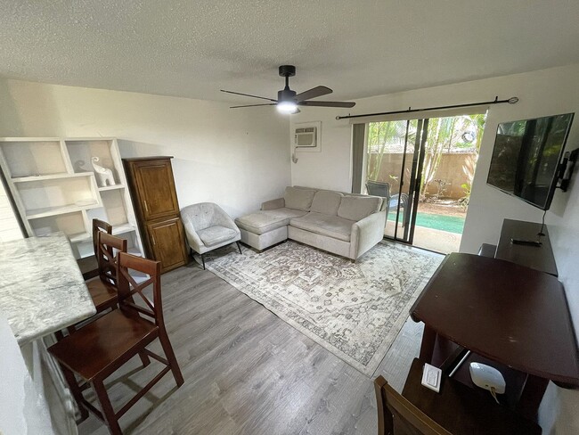 Building Photo - Kihei Shores - Furnished 2 Bed/2Bath Condo - Pool and Hot Tub - 2 Parking Spaces