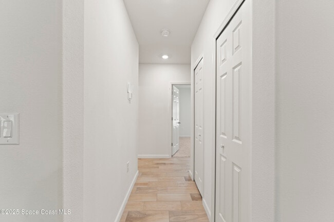 Building Photo - 4287 Broomsedge Cir