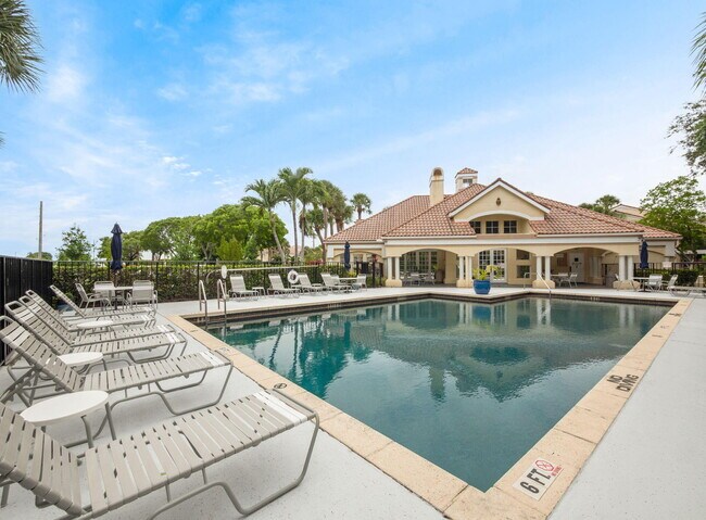 Building Photo - 815 Boynton Beach Blvd