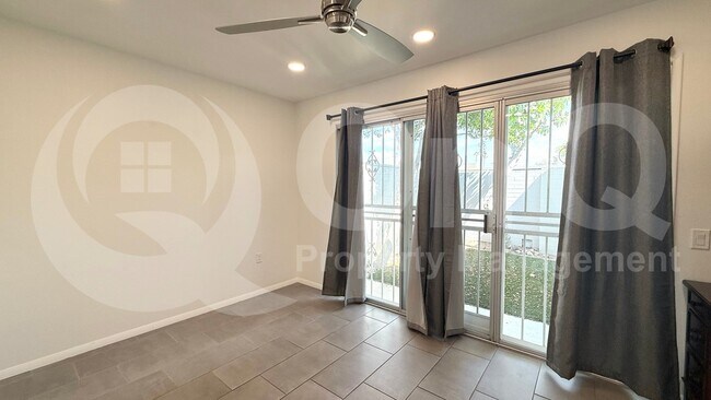 Building Photo - 13211 N Cedar Dr