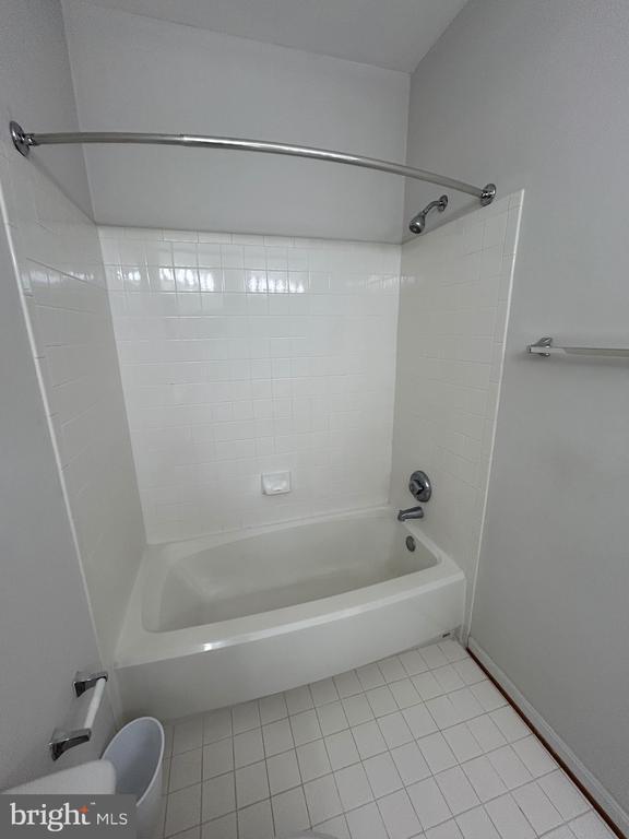 Building Photo - 46614 Drysdale Terrace