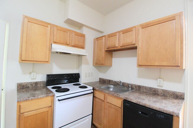 Building Photo - Downtown home for rent