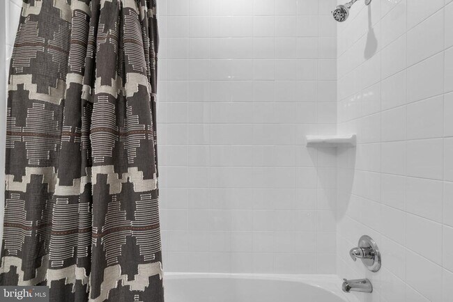 Building Photo - 68 SNOWDROP Dr