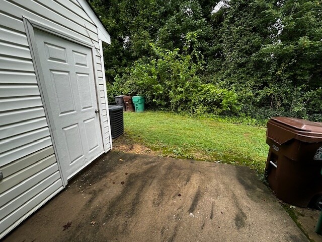 Building Photo - 1432 Bailey Cir