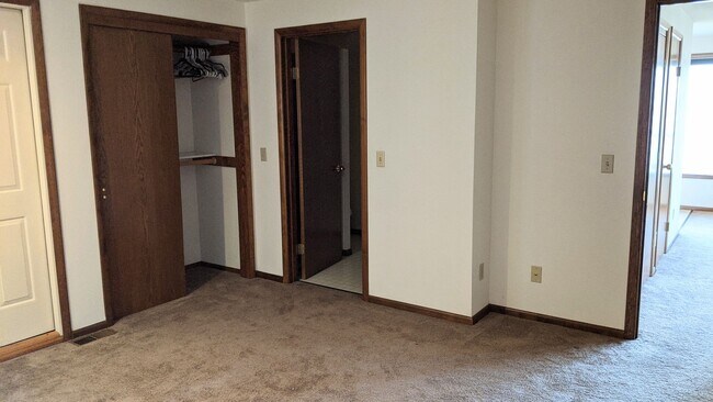 Building Photo - 180 Degree View of Bellingham Bay on South...