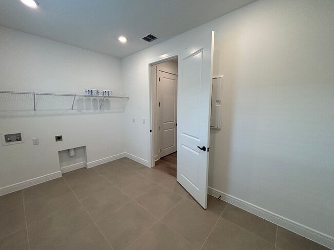 Building Photo - 6360 SW 82nd Terrace