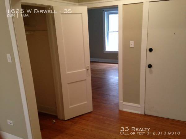 Building Photo - 1625 W Farwell Ave