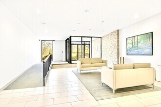 Building Photo - 416 Benedict Ave
