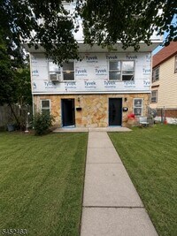 Building Photo - 97 Linden Ave