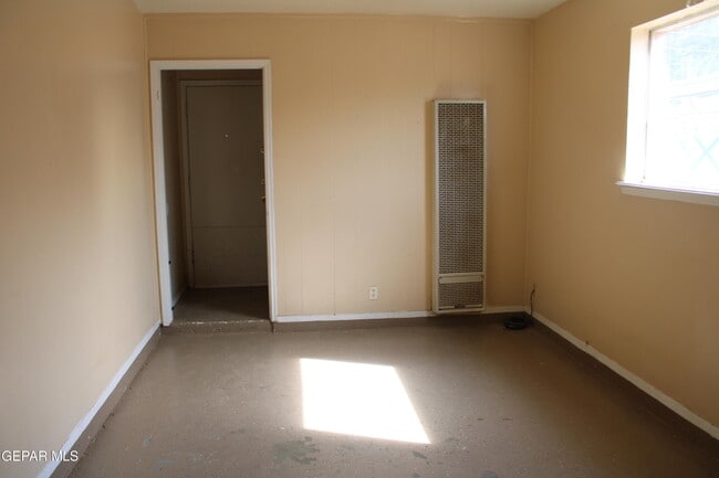 Building Photo - 5817 Blackhawk Dr