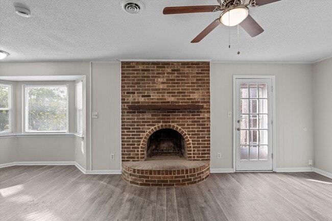 Building Photo - 119 Sunnywood Dr