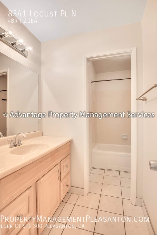 Building Photo - 8341 Locust Pl N