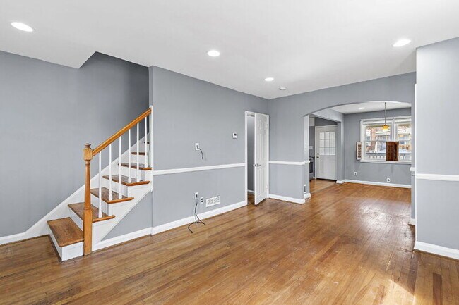 Building Photo - 6832 Broening Rd