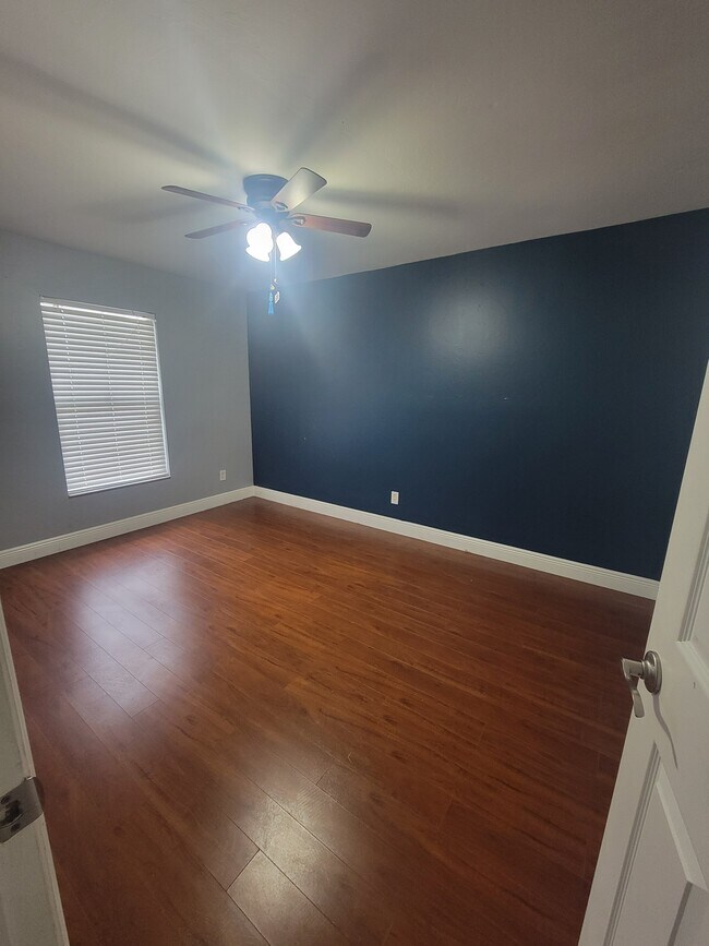 Building Photo - 17432 Delaware Rd