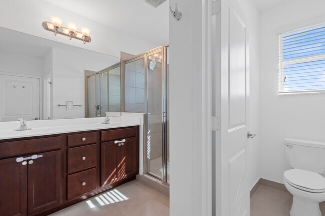 Building Photo - 4352 Veleiros Ave