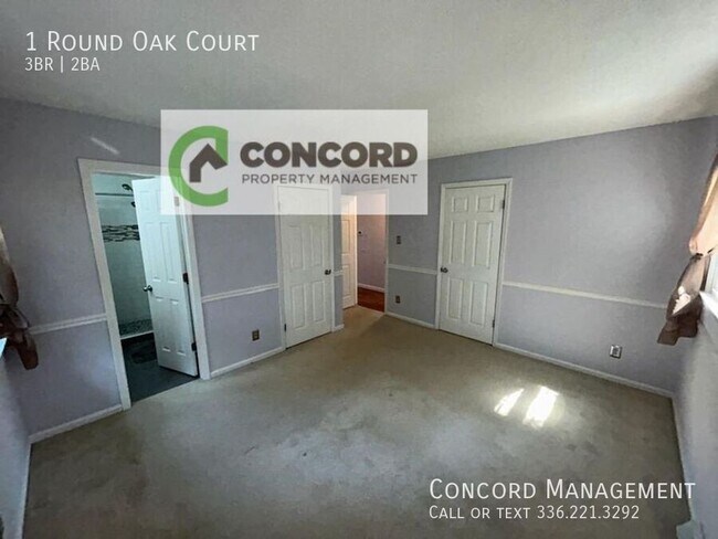 Building Photo - 1 Round Oak Ct