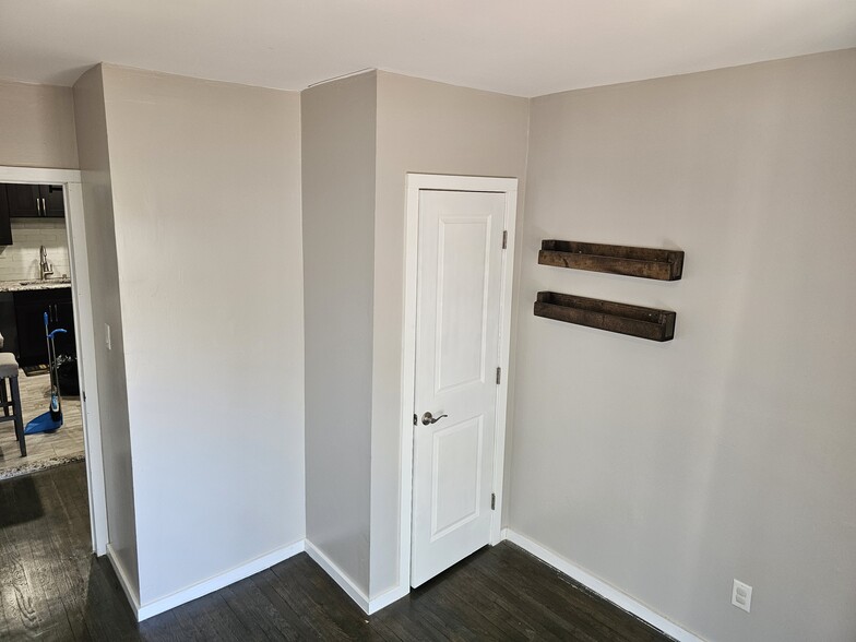 3rd BR 2 - 7214 Bergen Ct