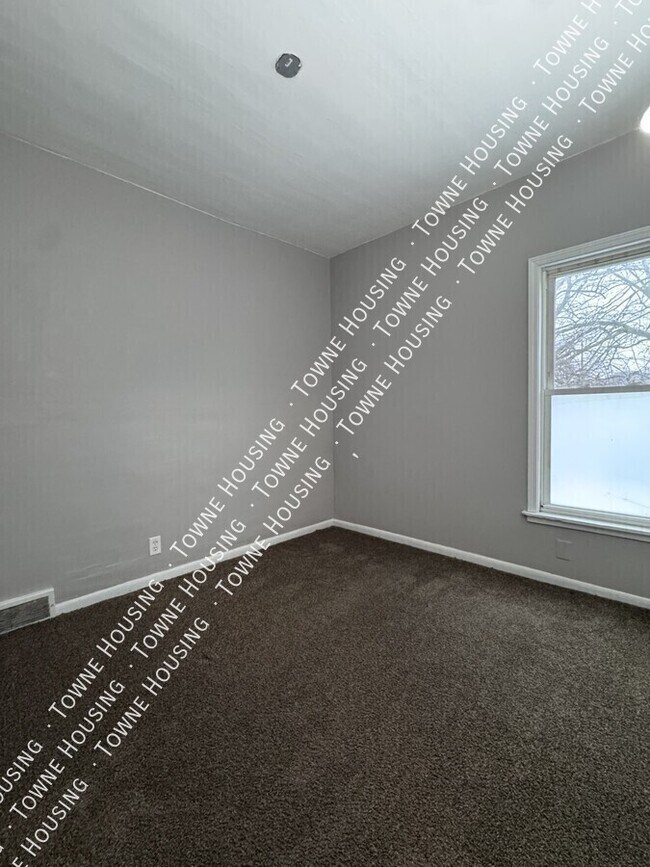 Building Photo - 39 Aldrich Pl