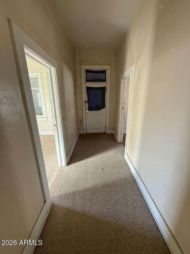 Building Photo - 1014 E 14th St