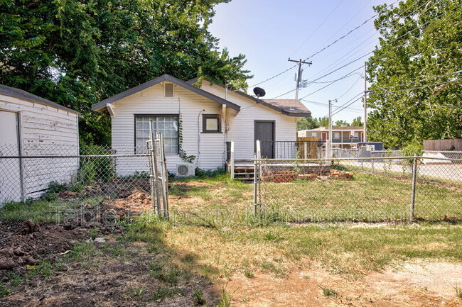 Building Photo - 125 NW 27th St