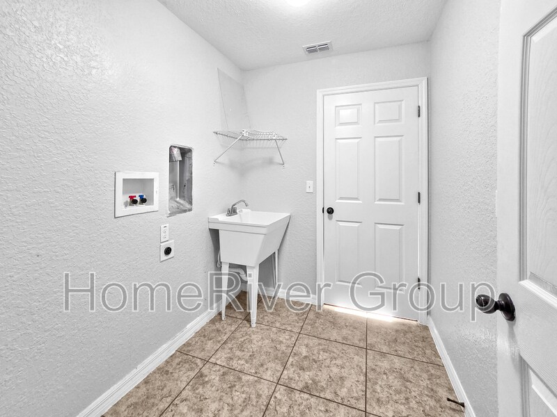 Building Photo - 4724 NW 81st Ct