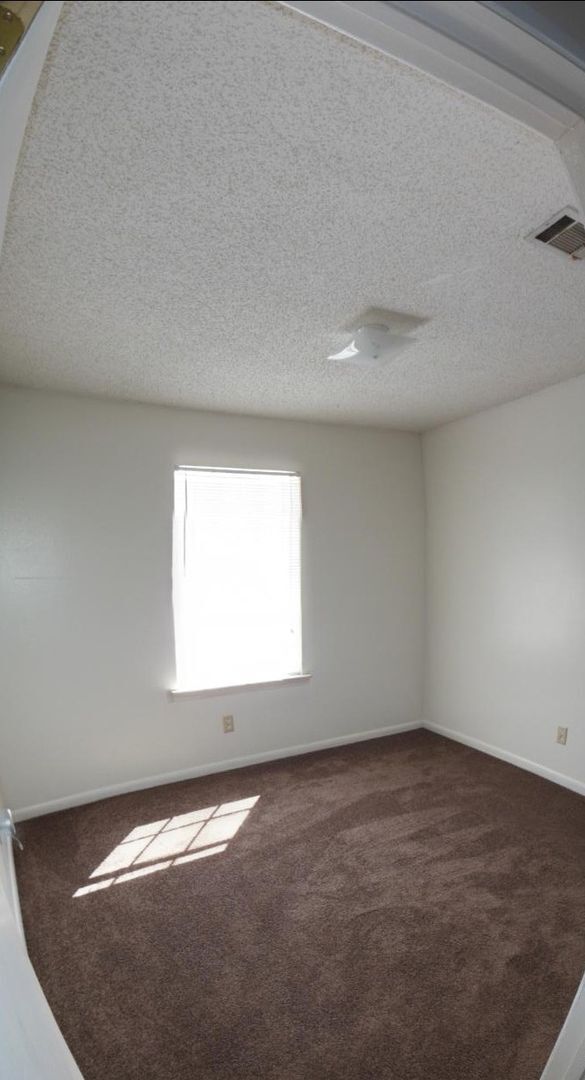 Building Photo - 4504 Chase Cir