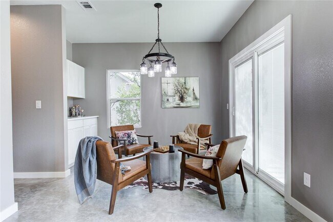 Building Photo - 505 Chantilly Ln