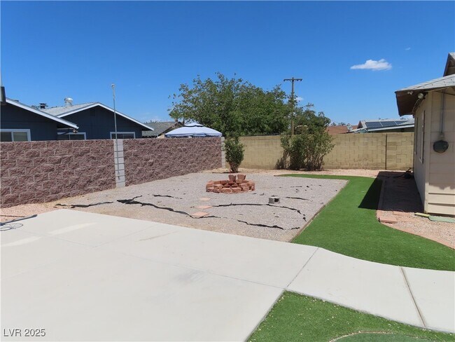 Building Photo - 5071 Orinda Ave